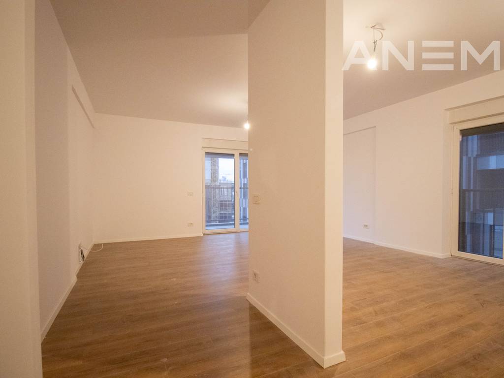 Zyre me qira me 4 hapësira pune te Prishtina e Re 4