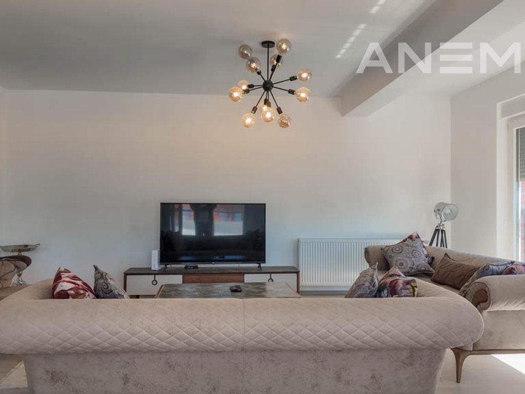 Penthouse me qira me 3 dhoma gjumi në Mati 1 3