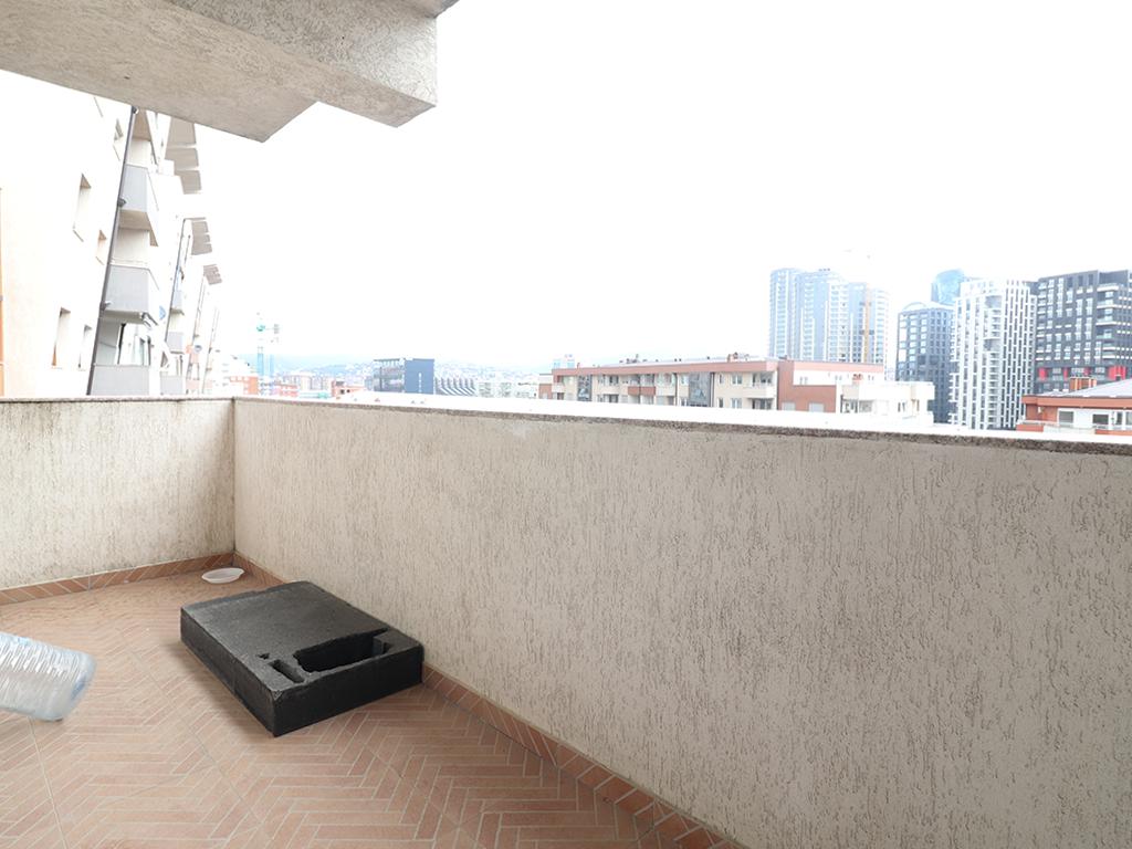 Zyre me qira me 2 hapësira pune në Arbëri 4