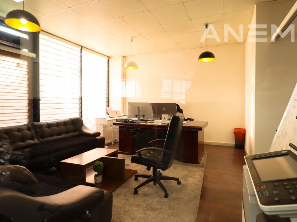 Lokal në shitje 297m² në Mahallën e muhaxherëve 2