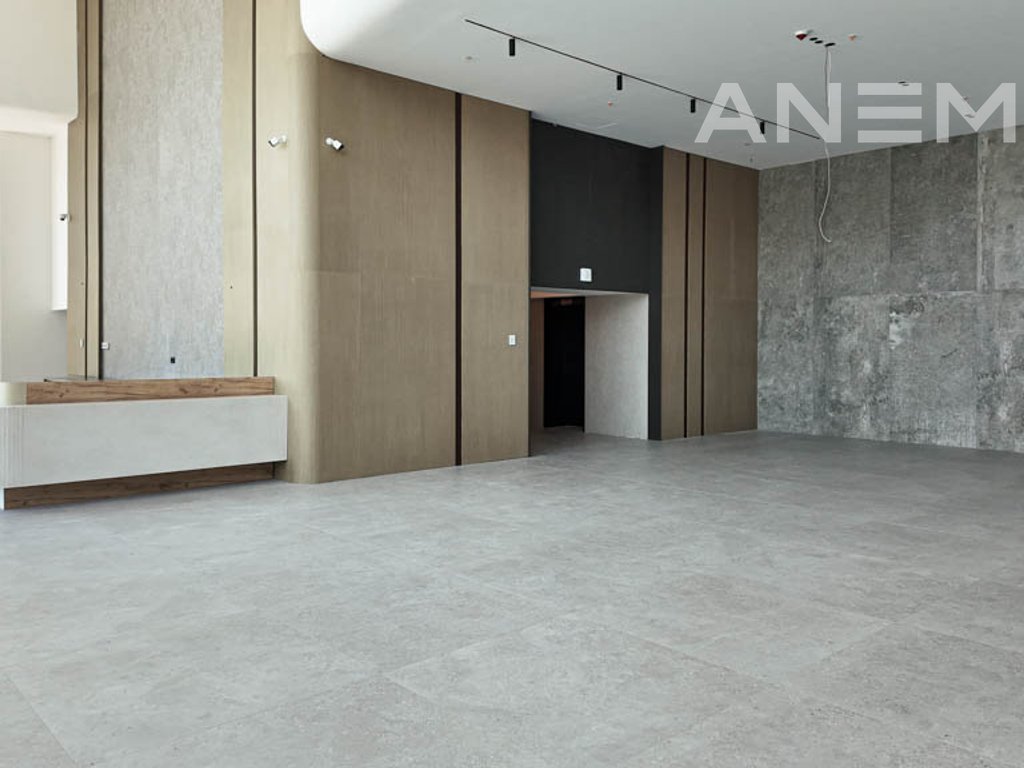 Zyre me qira 570m² në lagjen Lakrishtë 4
