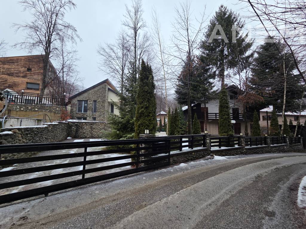 Vilë në shitje 260m² në Brezovicë 2