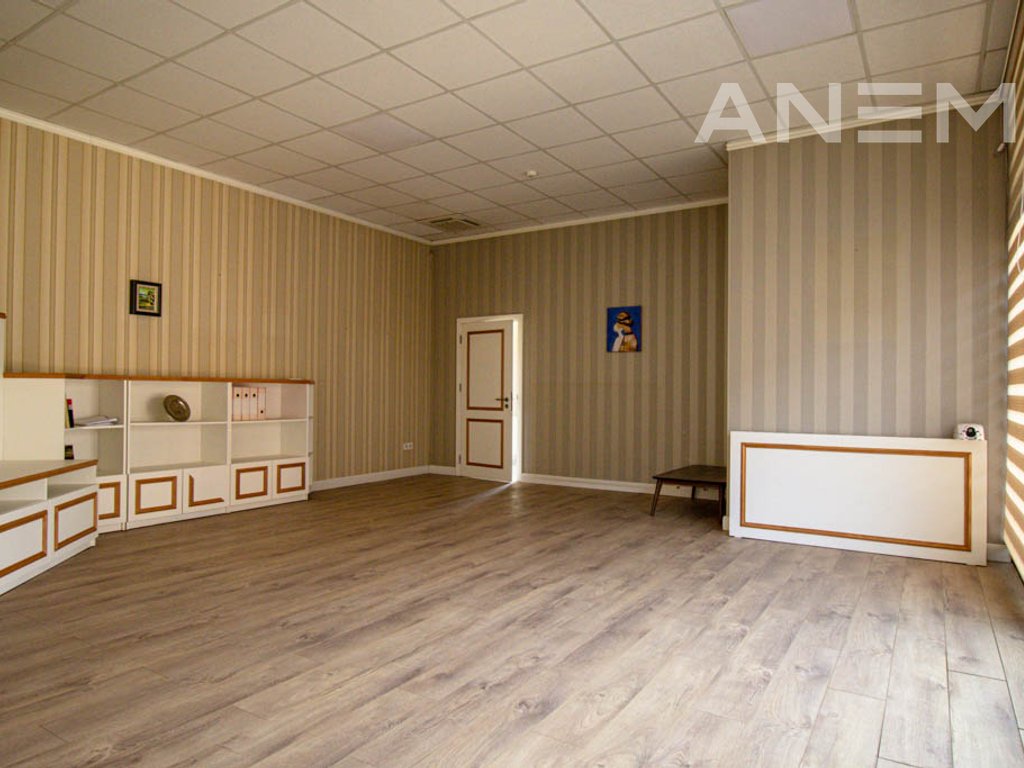 Lokal me qira me 2 hapësira pune në Aktash 2