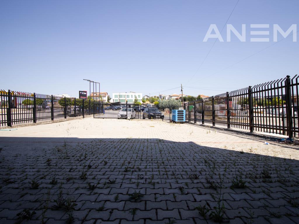 Objekt me qira 835m² në magjistralen Prishinë-Gjilan 2
