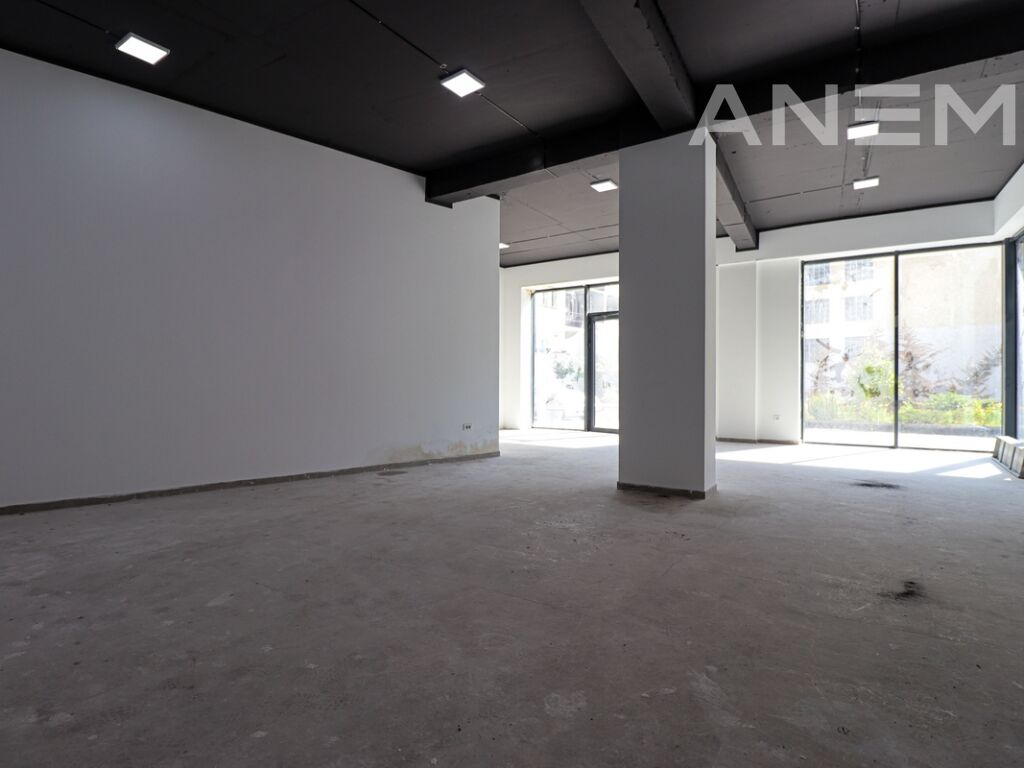 Lokal në shitje 91m² në Lagjen Tophane 1