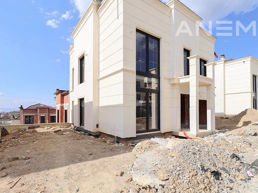 Shtëpi në shitje 357m² në lagjen Royal Green Residence 1