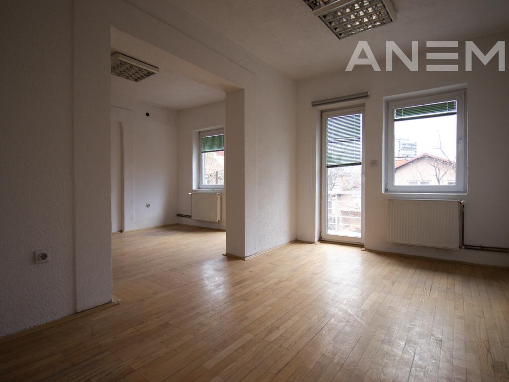 Zyre me qira me 20 hapësira pune në Pejton 4