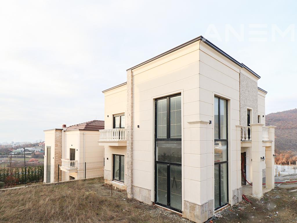 Shtëpi në shitje 374.76m² në lagjen Royal Green Residence 4