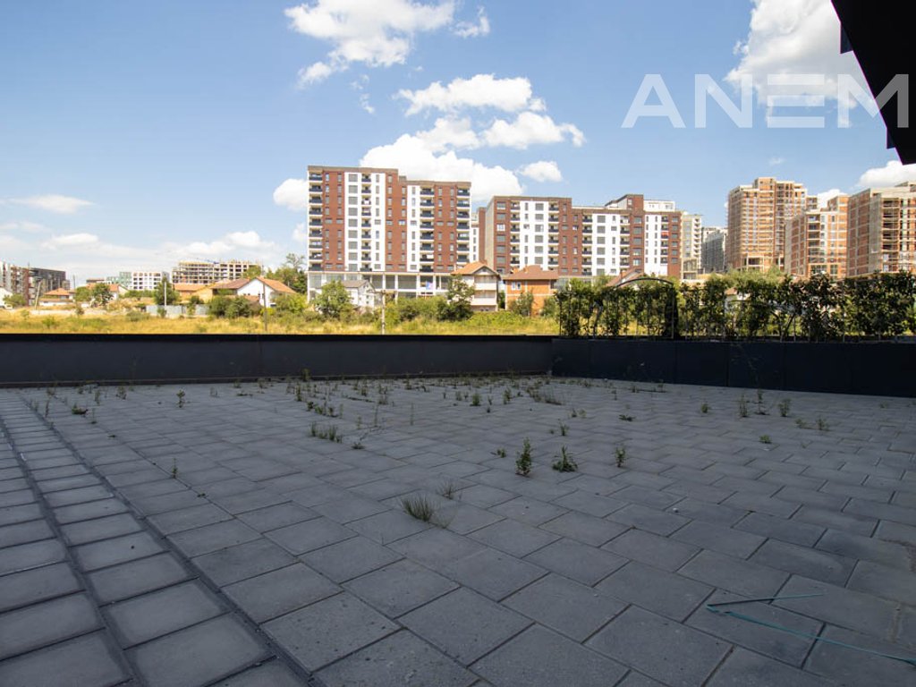 Banesë në shitje 107m² + 130m² te Prishtina e Re 2