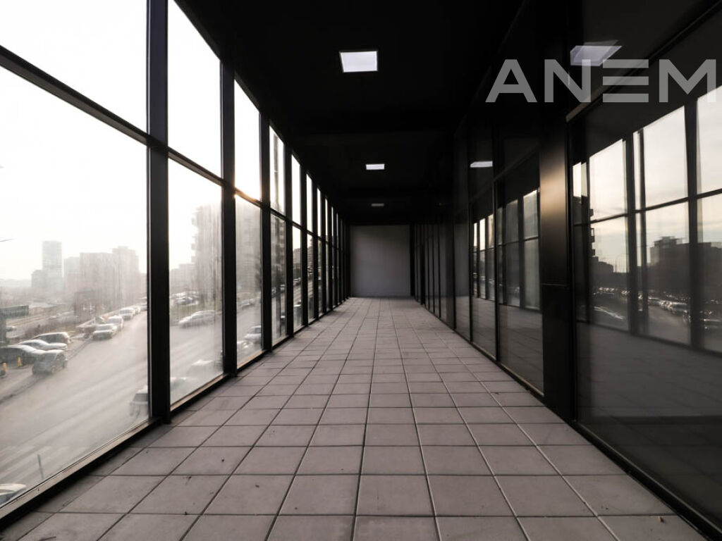 Lokal me qira 525.29m² në lagjen Arbëria 4
