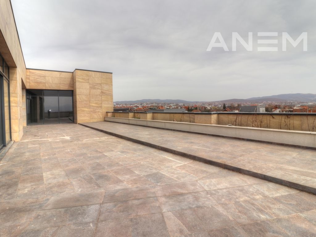 Objekt me qira 7500m2 ne Çagllavicë 3