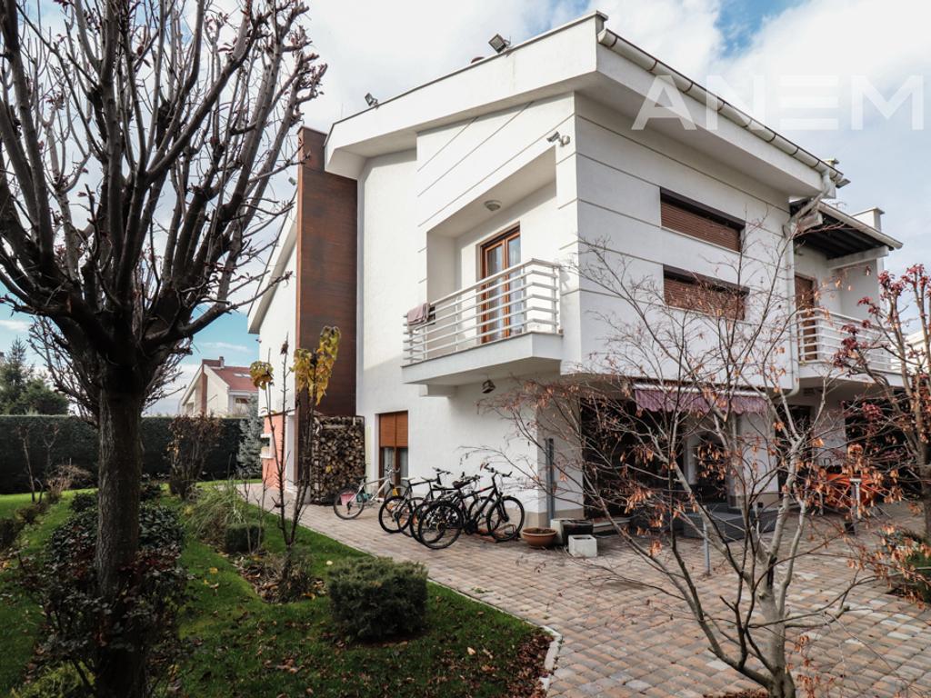 Shtëpi me qira 360m² + 60m² nënkulm në Marigona Residence 2