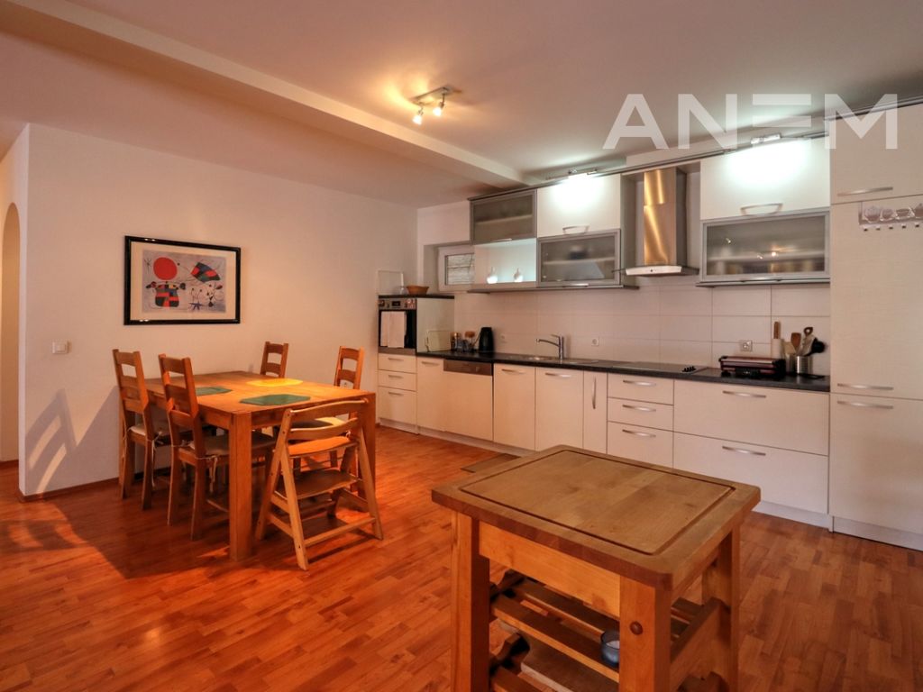 Shtëpi në shitje 700m² në Sofali 4
