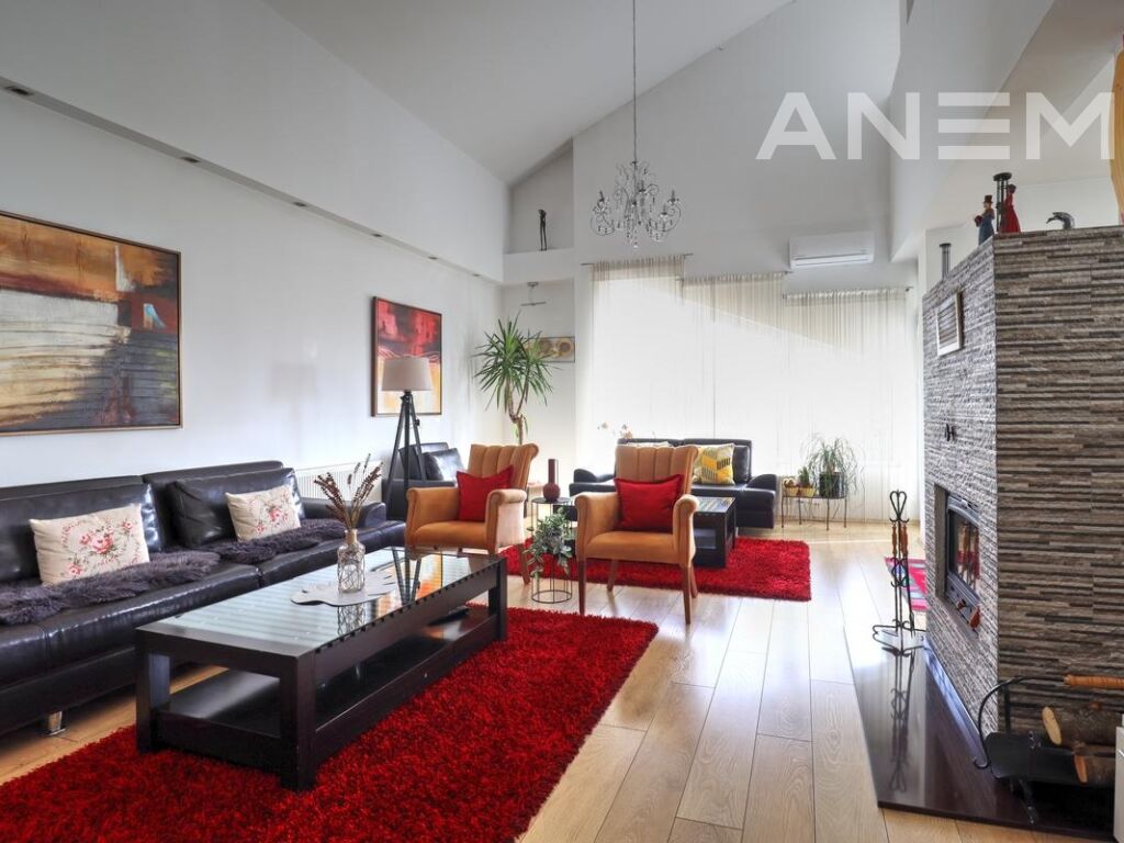 Shtëpi në shitje 374m2 në Veternik 3