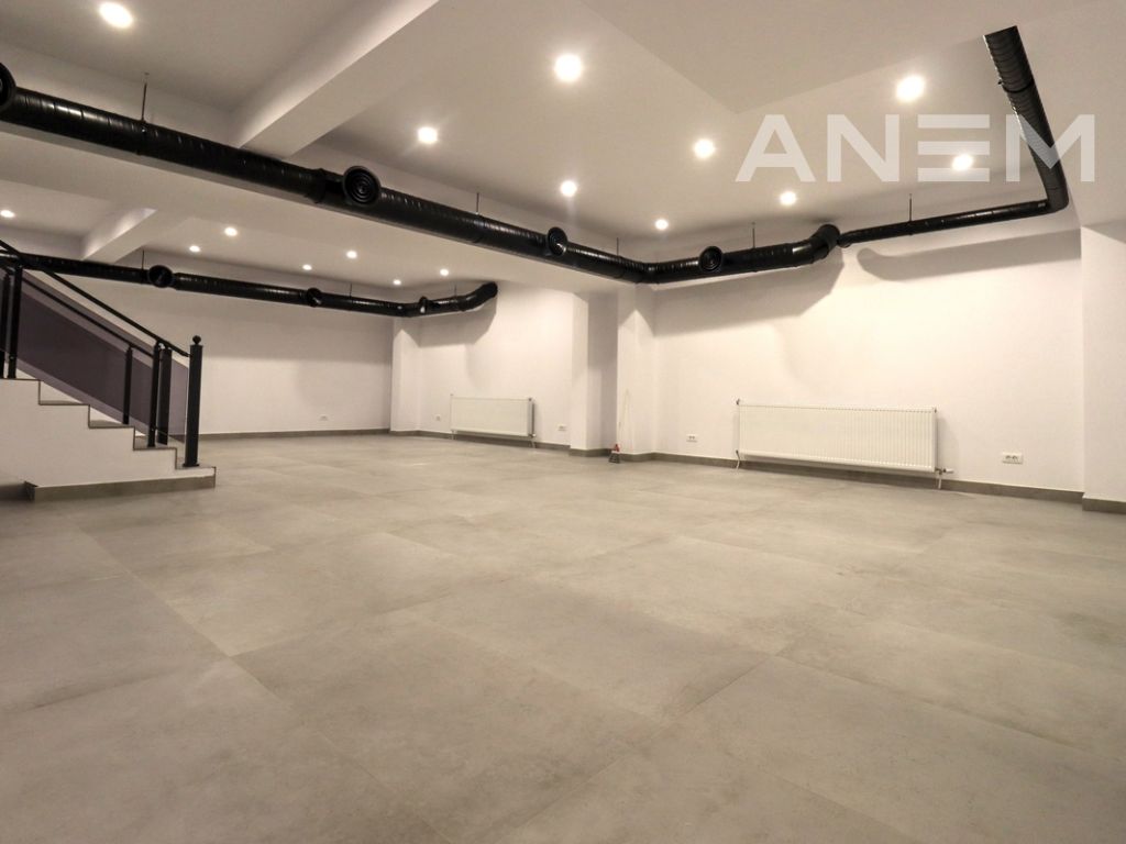 Lokal në shitje 150m2 në Sante 3