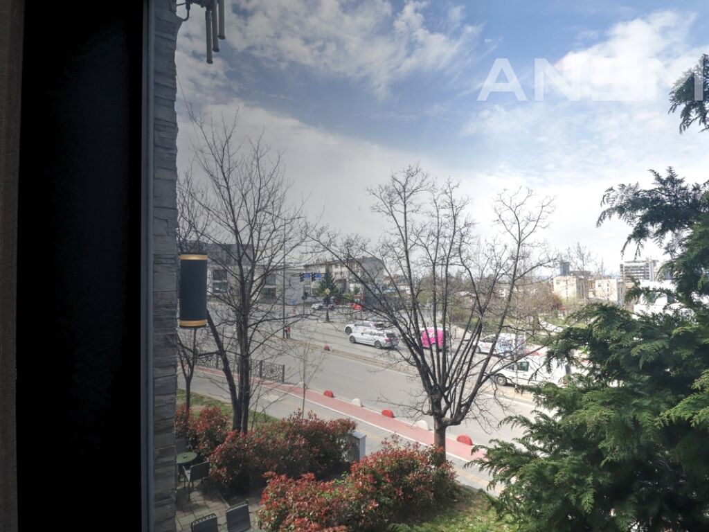 Lokal me qira 75m² në lagjen Aktash 3