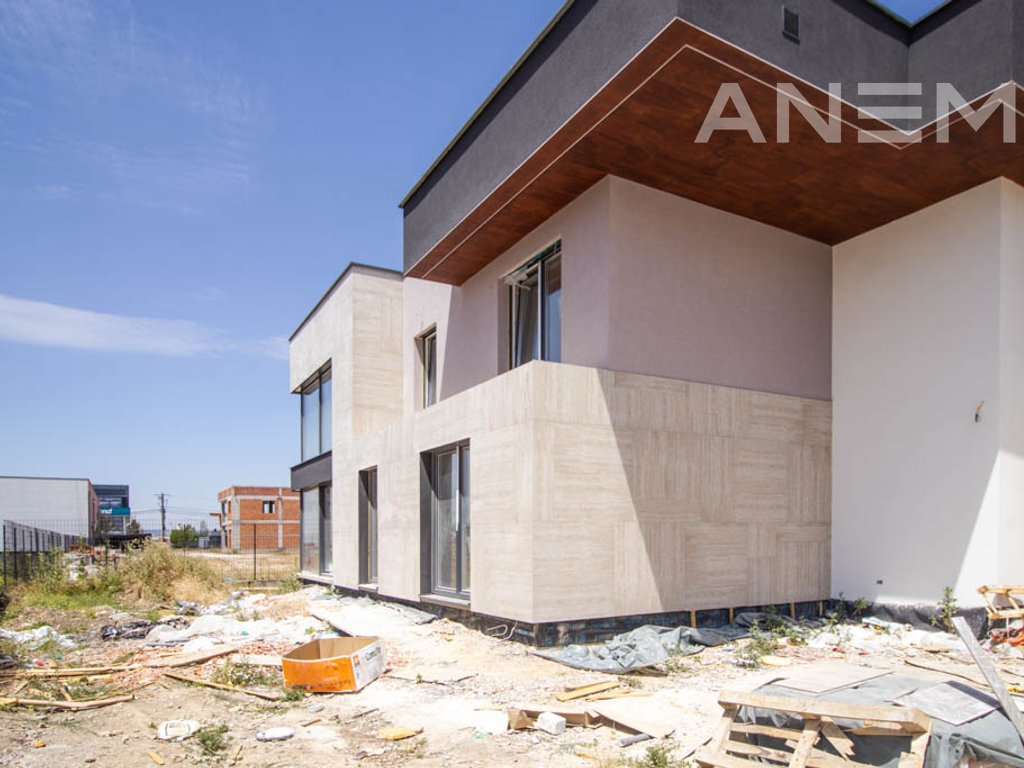 Shtëpi në shitje 215m² në Çagllavicë 4