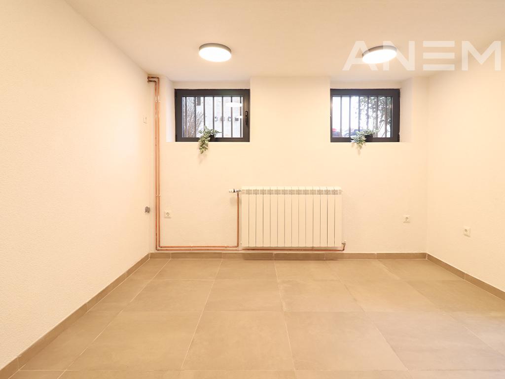 Lokal me qira me 1 hapësirë pune në Qendër 2