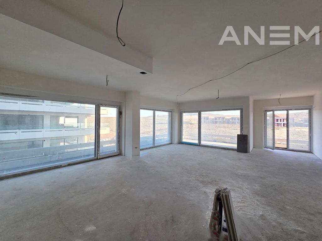 Banesë në shitje 190.55m² + 51.55m² tarracë në Marigona hill 2