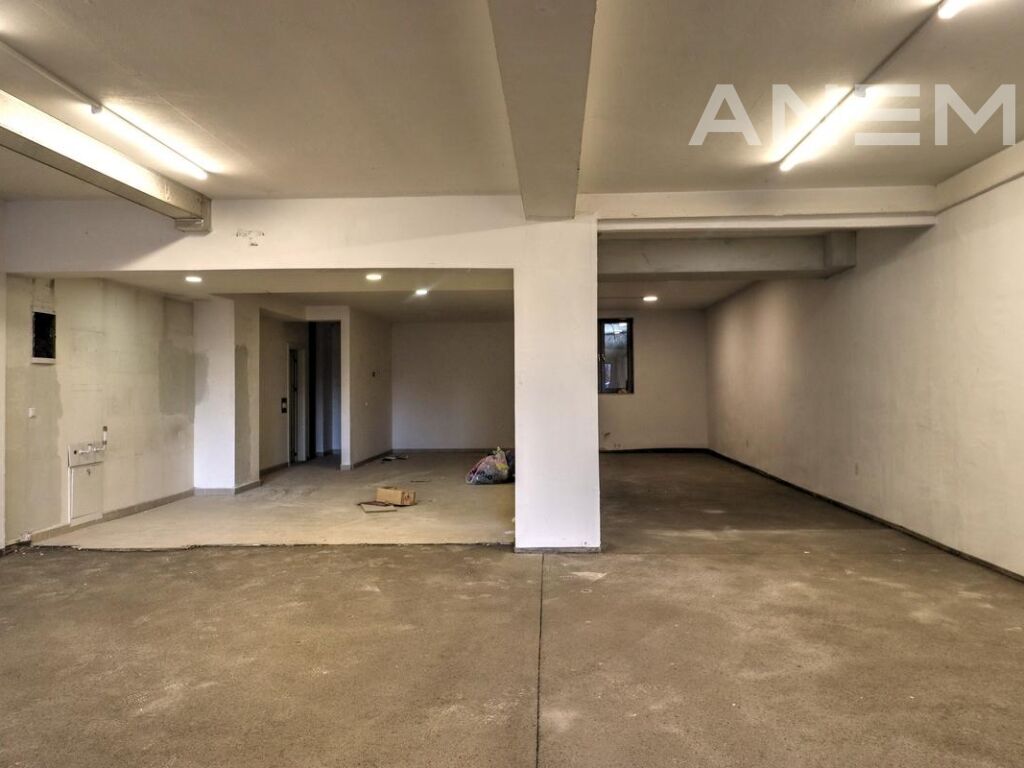 Lokal në shitje 173m² në Mati1 4