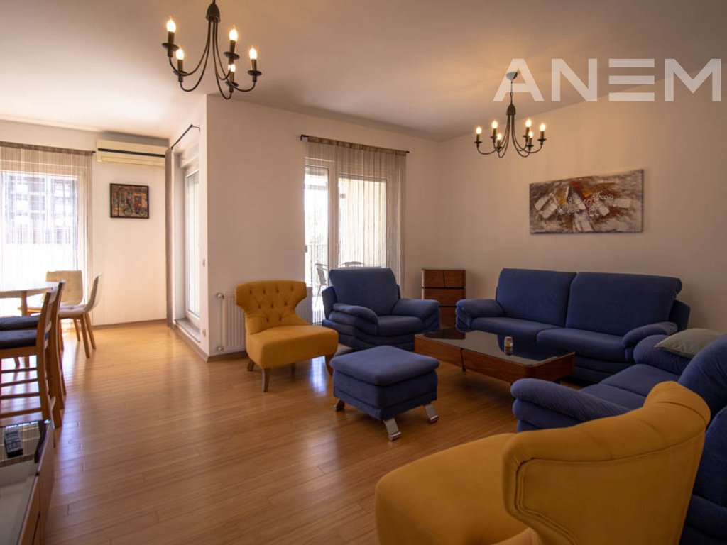 Banesë në shitje 91m² + 40m² tarracë në Arbëri 2