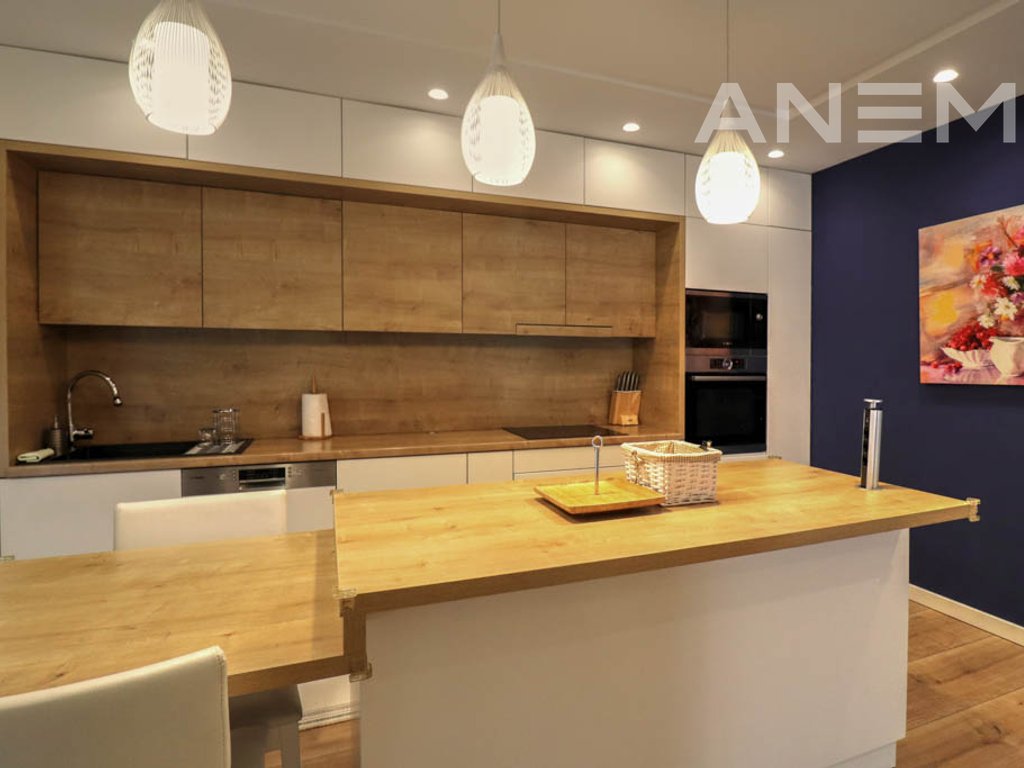 Shtëpi me qira 310m² në Marigona Residence 3