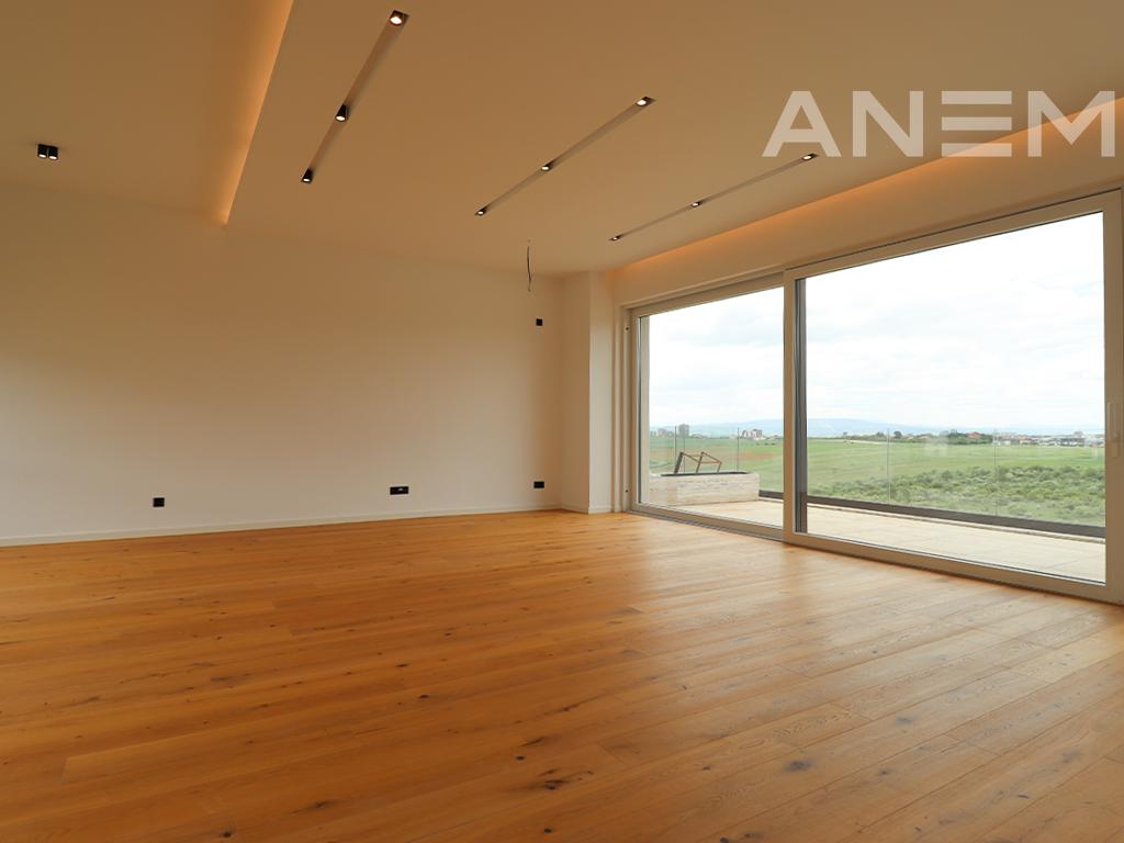 Penthouse me qira me 3 dhoma gjumi në Marigona Hill