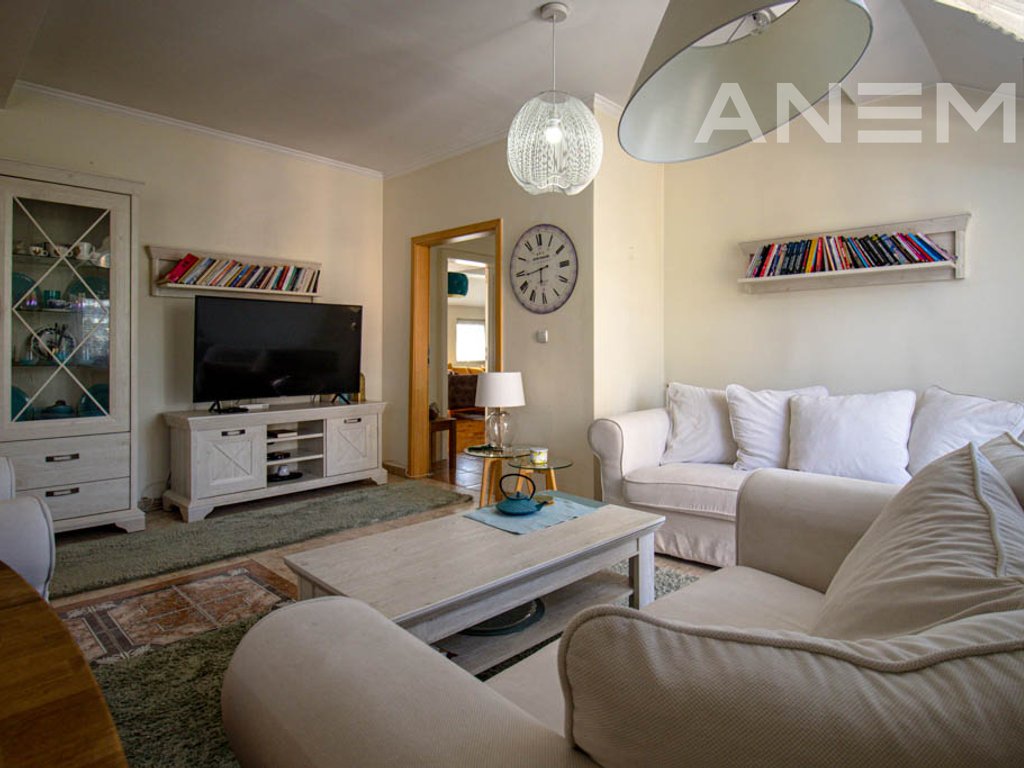 Kat shtëpie me qira 280m² në Pejton 3