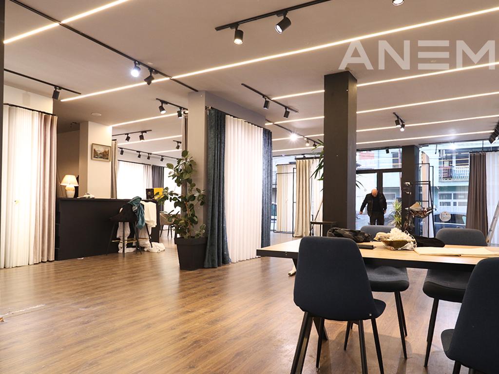 Objekt me qira 850m² në Qendër 2