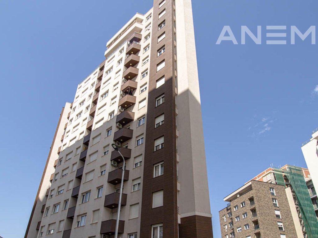 Lokal me qira me 2 hapësira pune në Aktash 4