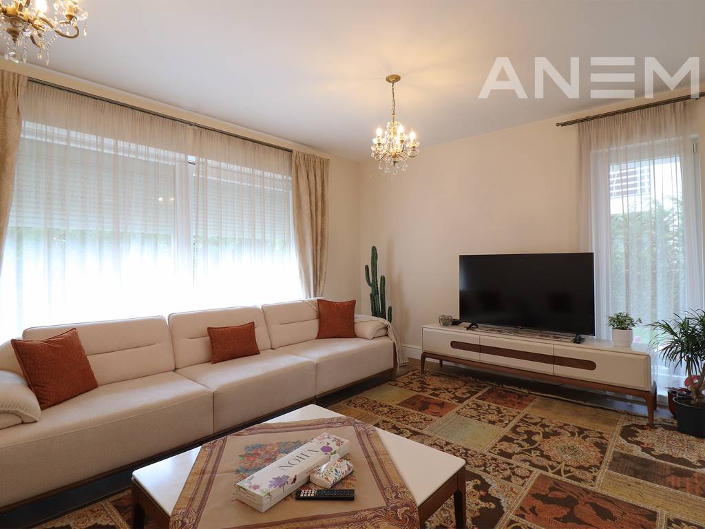 Shtëpi në shitje 174m²+42m² në lagjen Marigona Residence 2