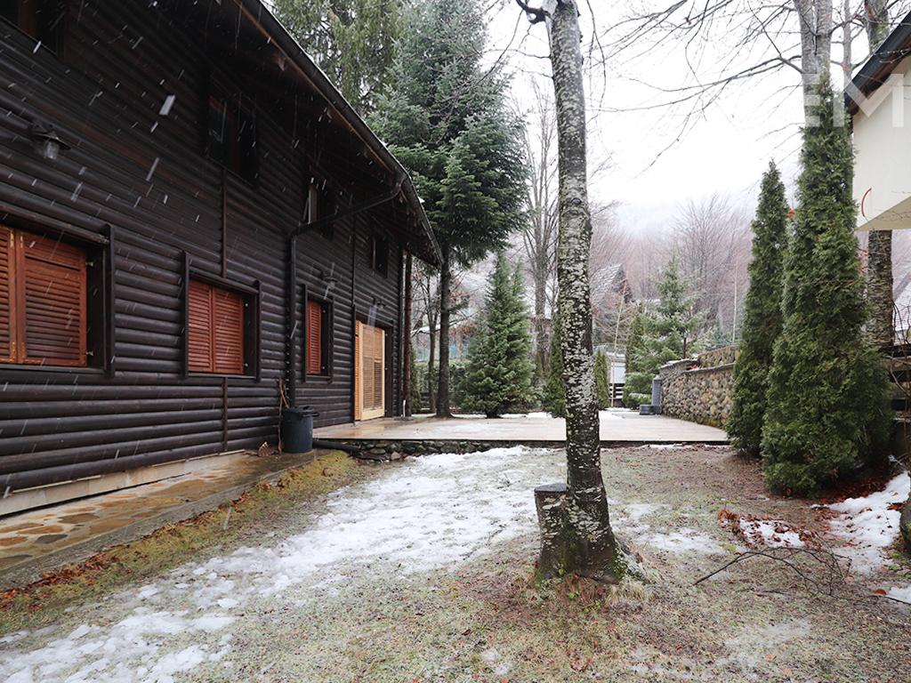 Vilë në shitje 260m² në Brezovicë 3