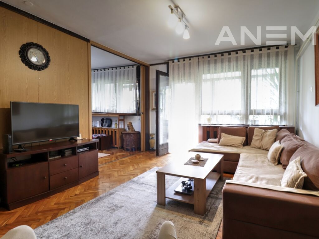 Banesë në shitje 94m2 neto në lagjen Dardania 2