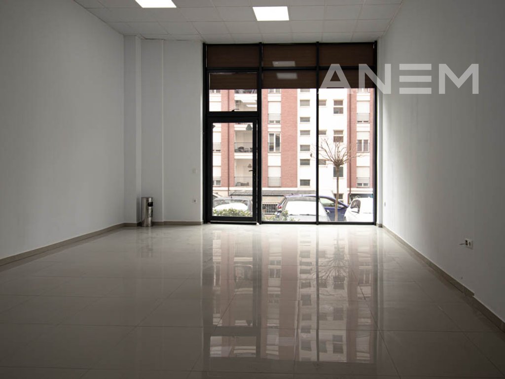 Lokal në shitje 54m² në Rrugen B 2