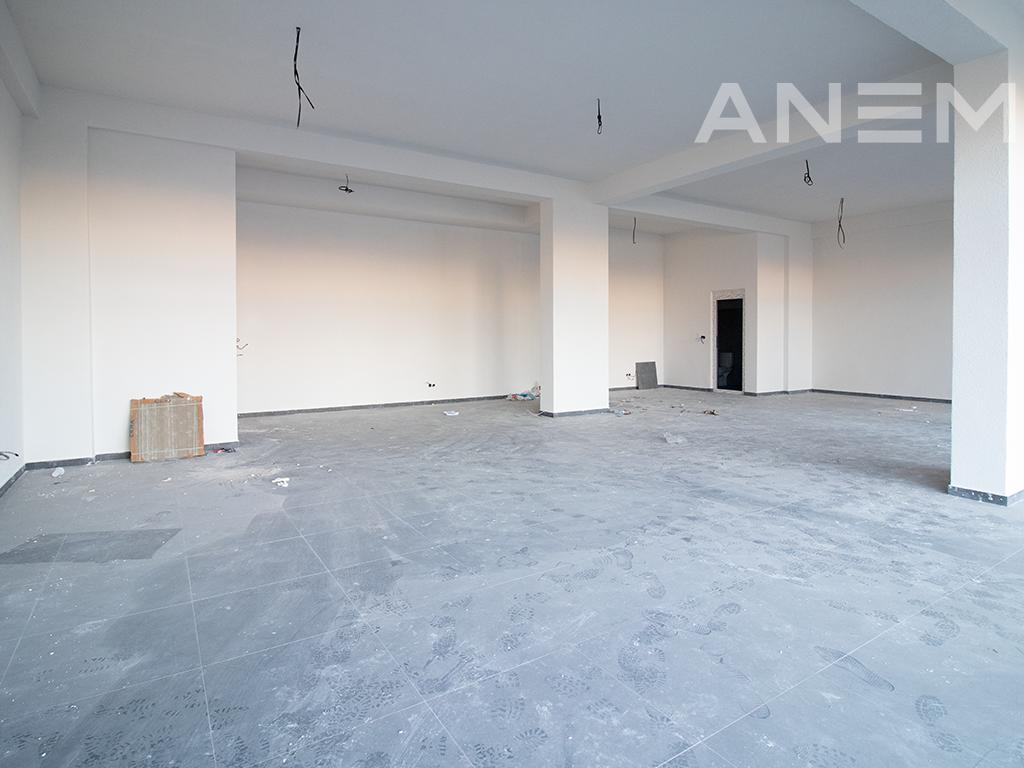 Lokal në shitje 122.2m² në Arbëri 4