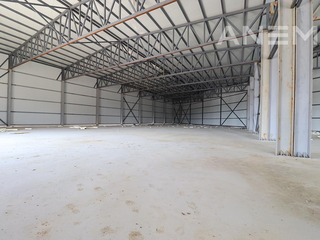 Objekt me qira 2205m² në Magjistralen Prishtinë - Ferizaj 3