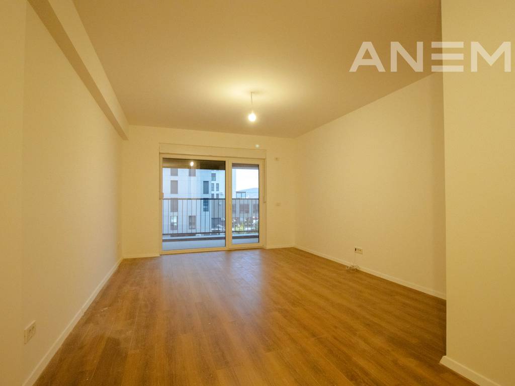 Zyre me qira me 3 hapësira pune te Prishtina e Re 2