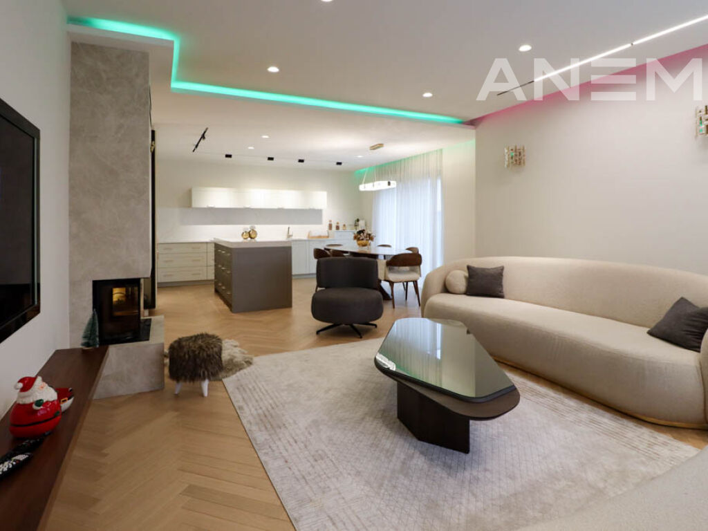 Shtëpi në shitje 243m² në lagjen Priam 4