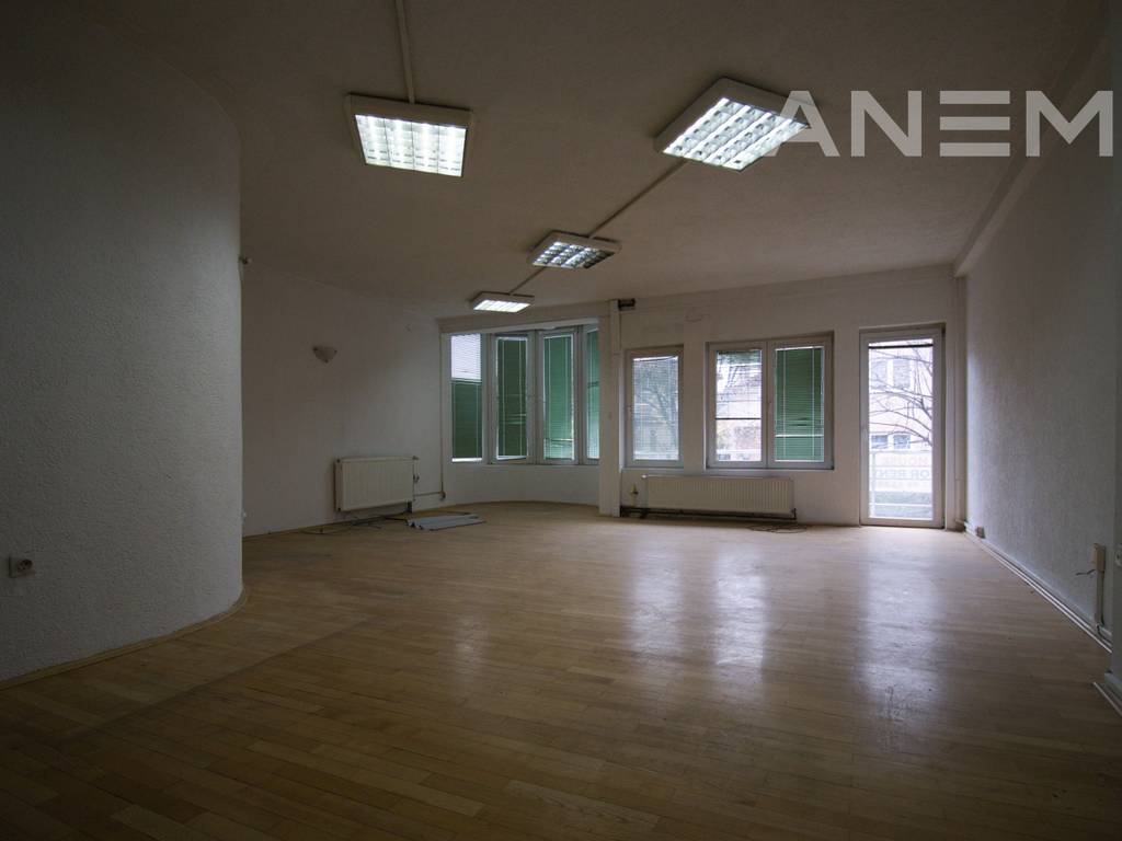 Zyre me qira me 20 hapësira pune në Pejton