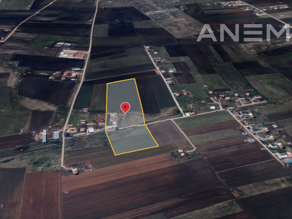 Tokë në shitje 3 Hektarë + shtëpi 300m² në Obiliq 3