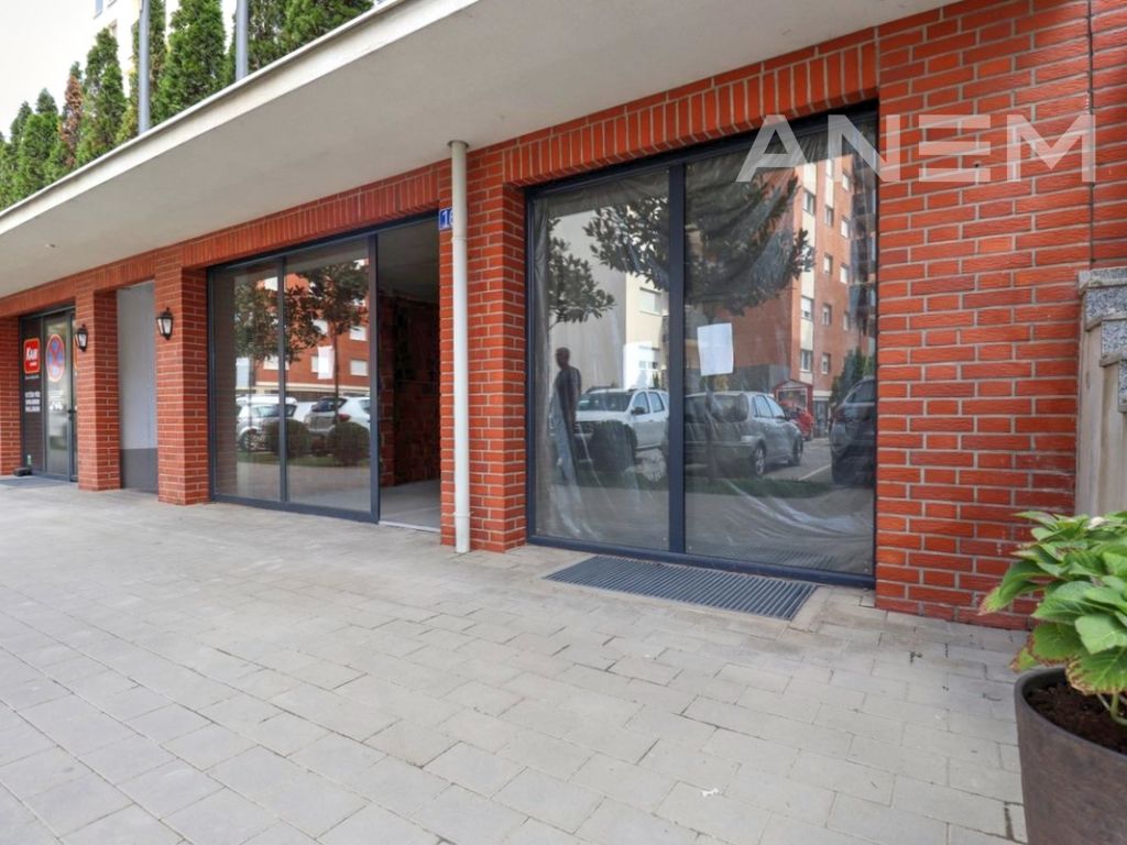 Lokal në shitje 173m² në Mati1 2