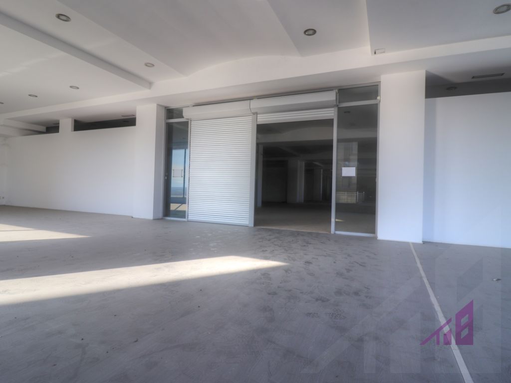 Lokal ne shitje 200m2 ne magjistralen Prishtine-Fushe Kosove 4