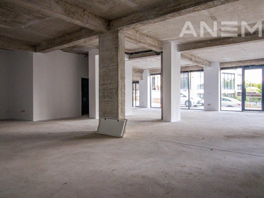 Lokal në shitje 344m² në lagjen Mati 1 1