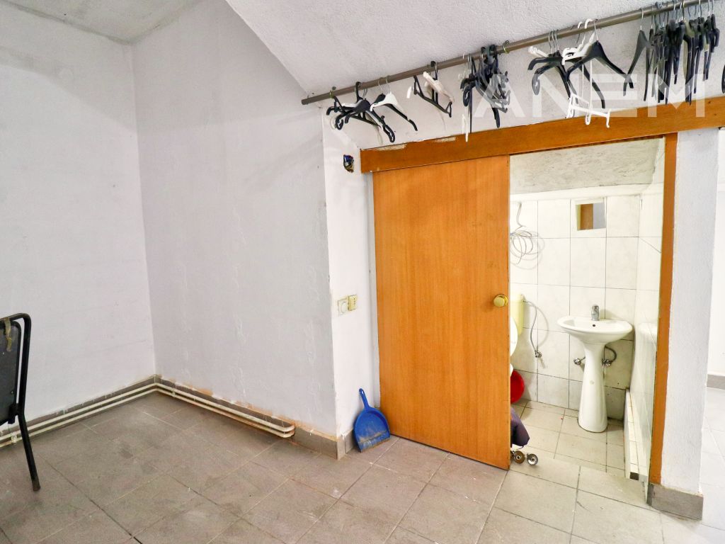 Lokal në shitje 20m2 në Dardani (te Kroi i Bardhë) 4