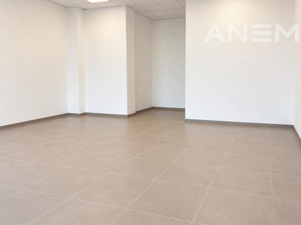 Lokal në shitje 50m² në Veternik