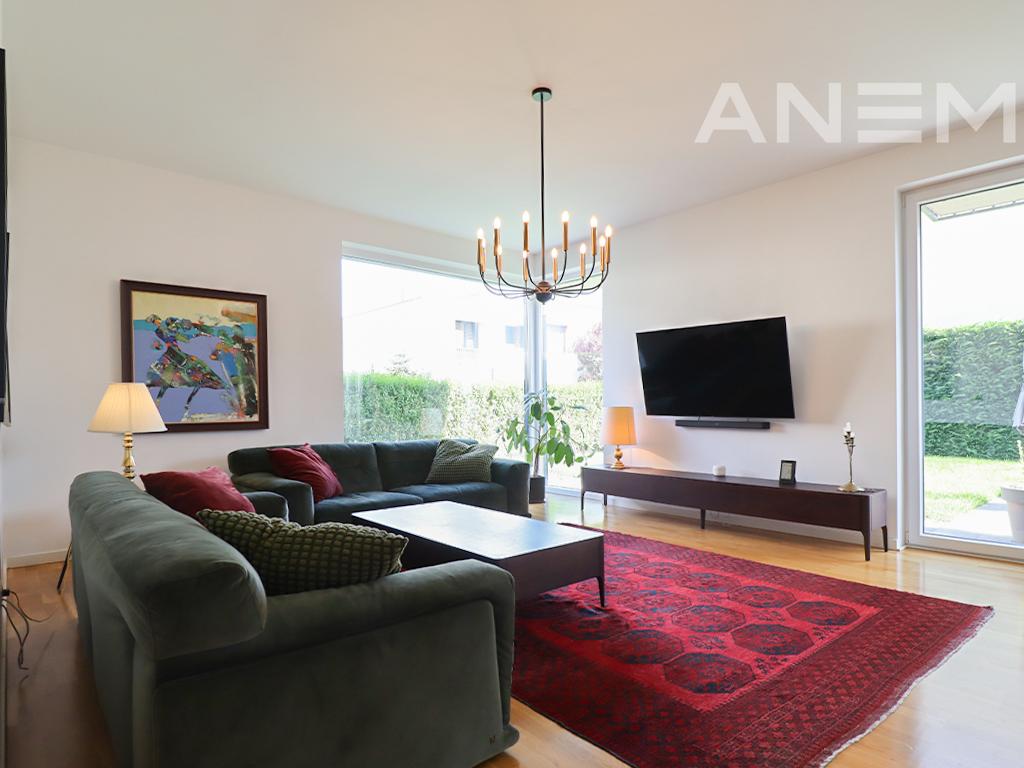 Shtëpi në shitje 270m² në lagjen Qershia 3