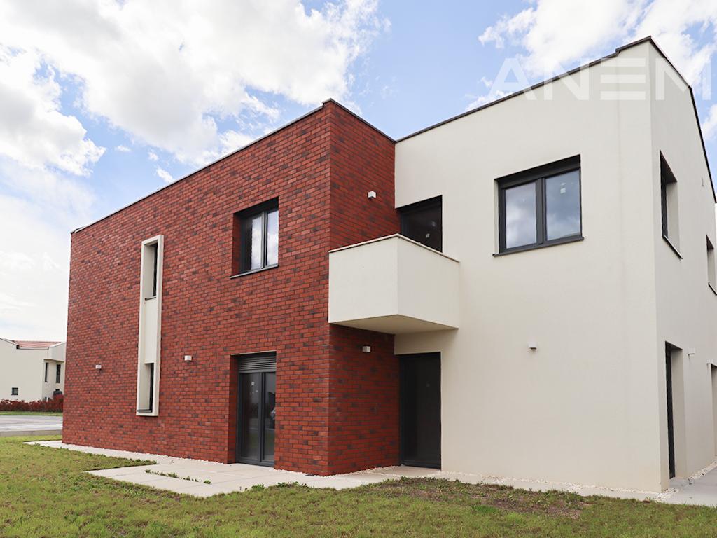 Shtëpi në shitje 273.7m² në lagjen Qershia Village