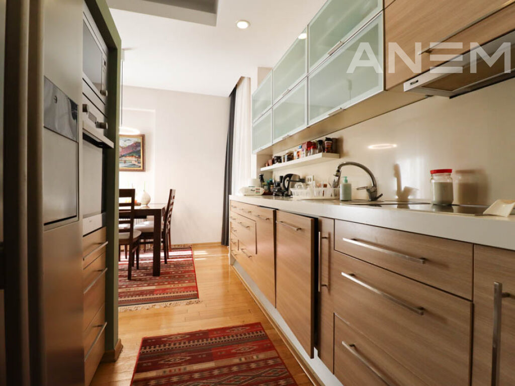Duplex në shitje 192m² në Qendër 4