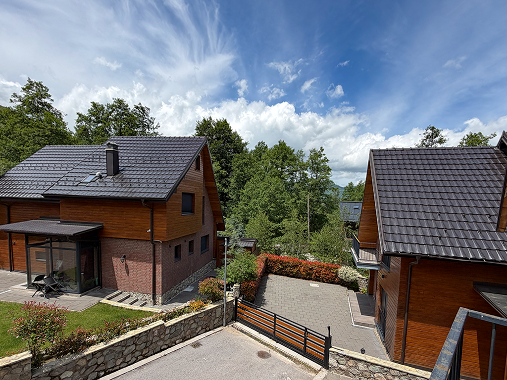 Vilë në shitje 177m² në Brezovicë