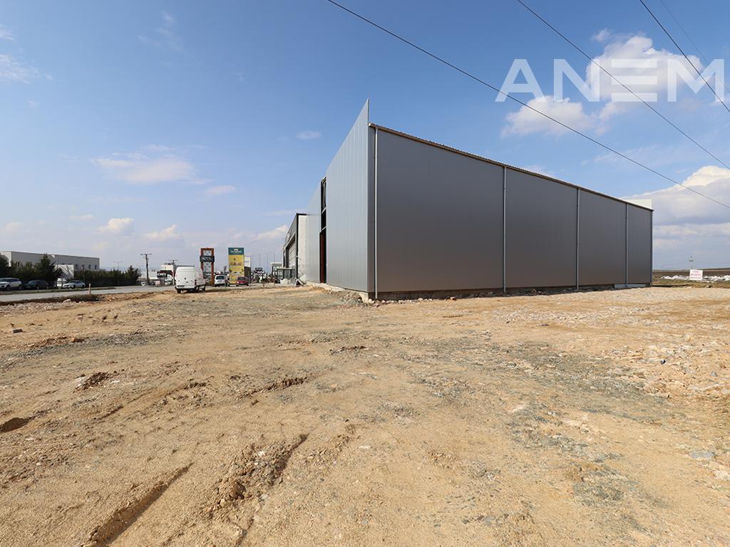 Objekt me qira 2205m² në Magjistralen Prishtinë - Ferizaj 4
